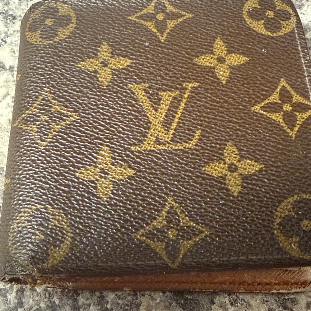 Louis Vuitton Brown and Gold Monogram Wallet - Picture 2 of 6